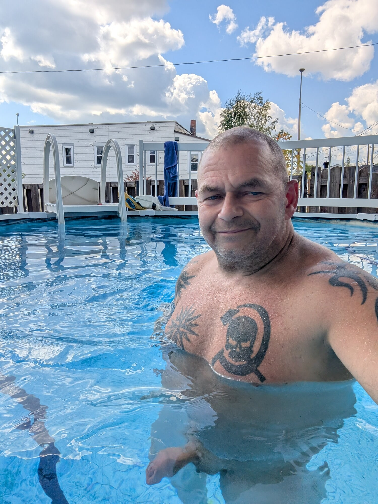 Cleaning pool