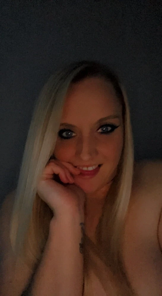 Slutty Selfies! 