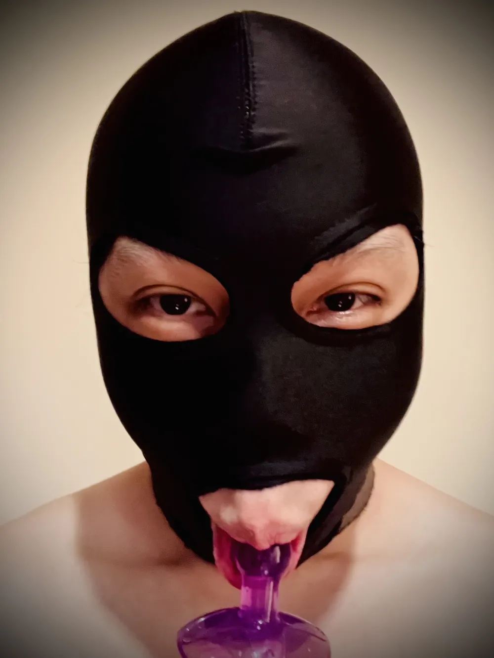 my mask, collar, and butt plugs #10