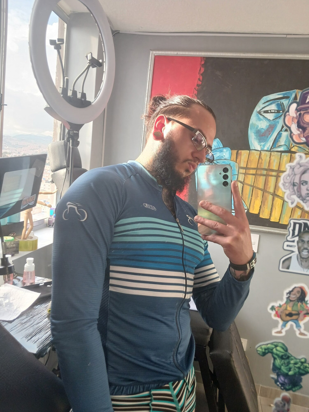 Quien quiere ver mi verga grande y parada , buscando amigas 