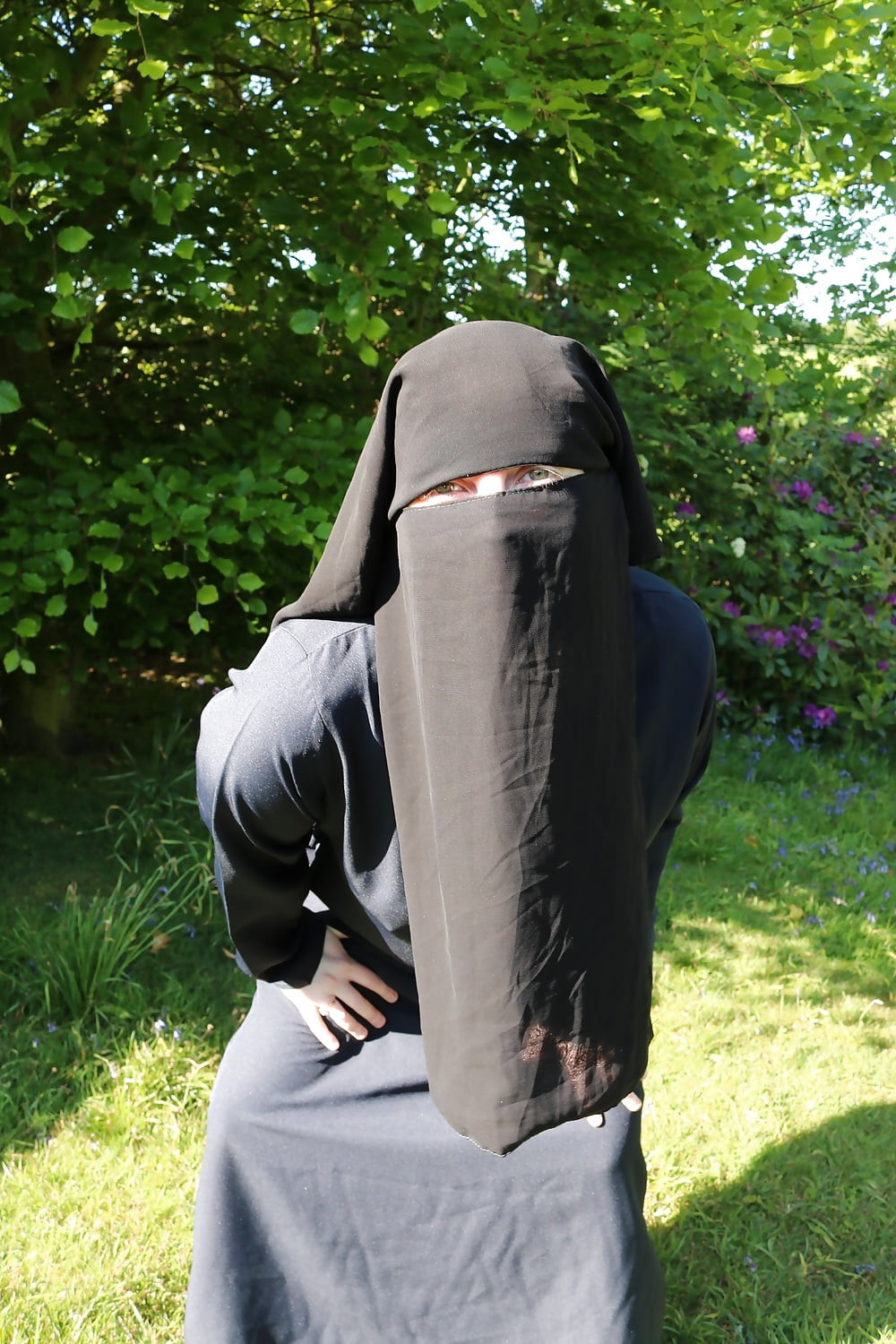 Muslim Burqa Niqab suspenders Outdoors Flashing  #15