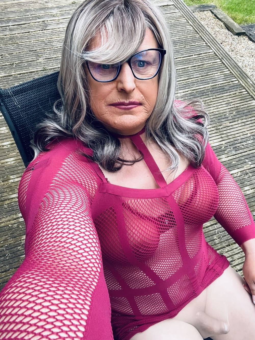 Amateur crossdresser Kelly cd in pink fishnet dress  #12