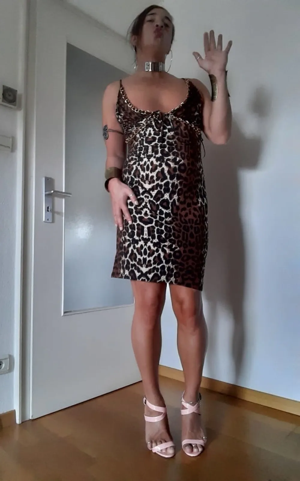 Tygra slut in leopard dress for Longdick Jack. #19