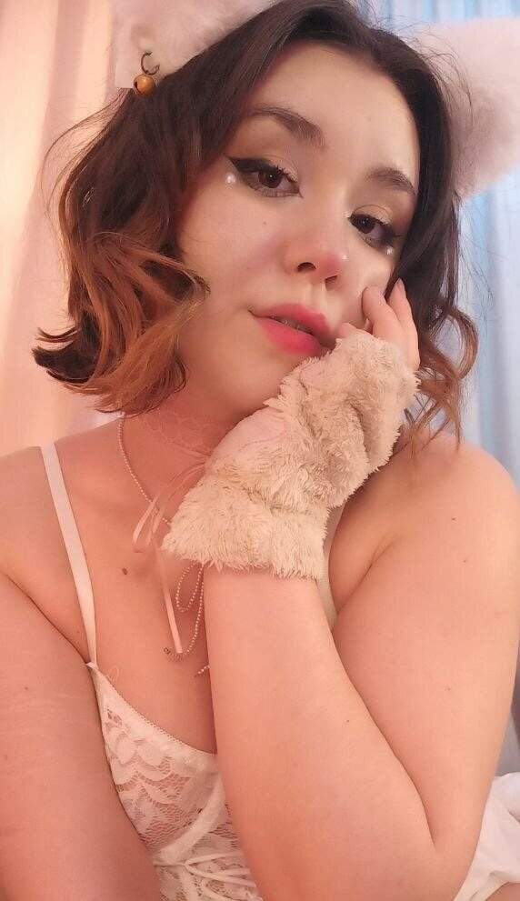 Lilly Free Photos #14