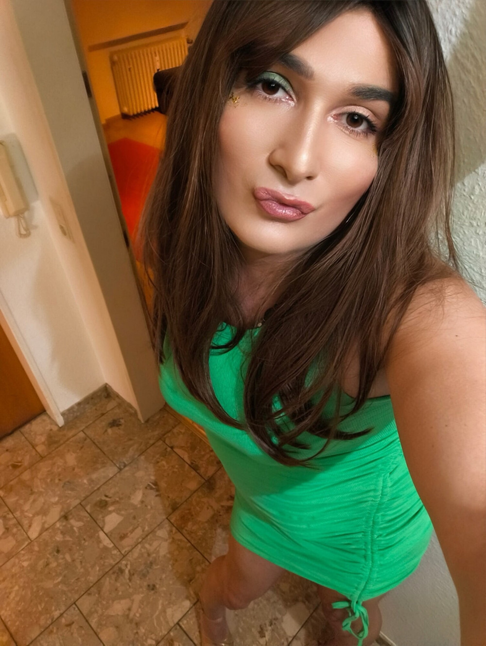 What a queen in green #17