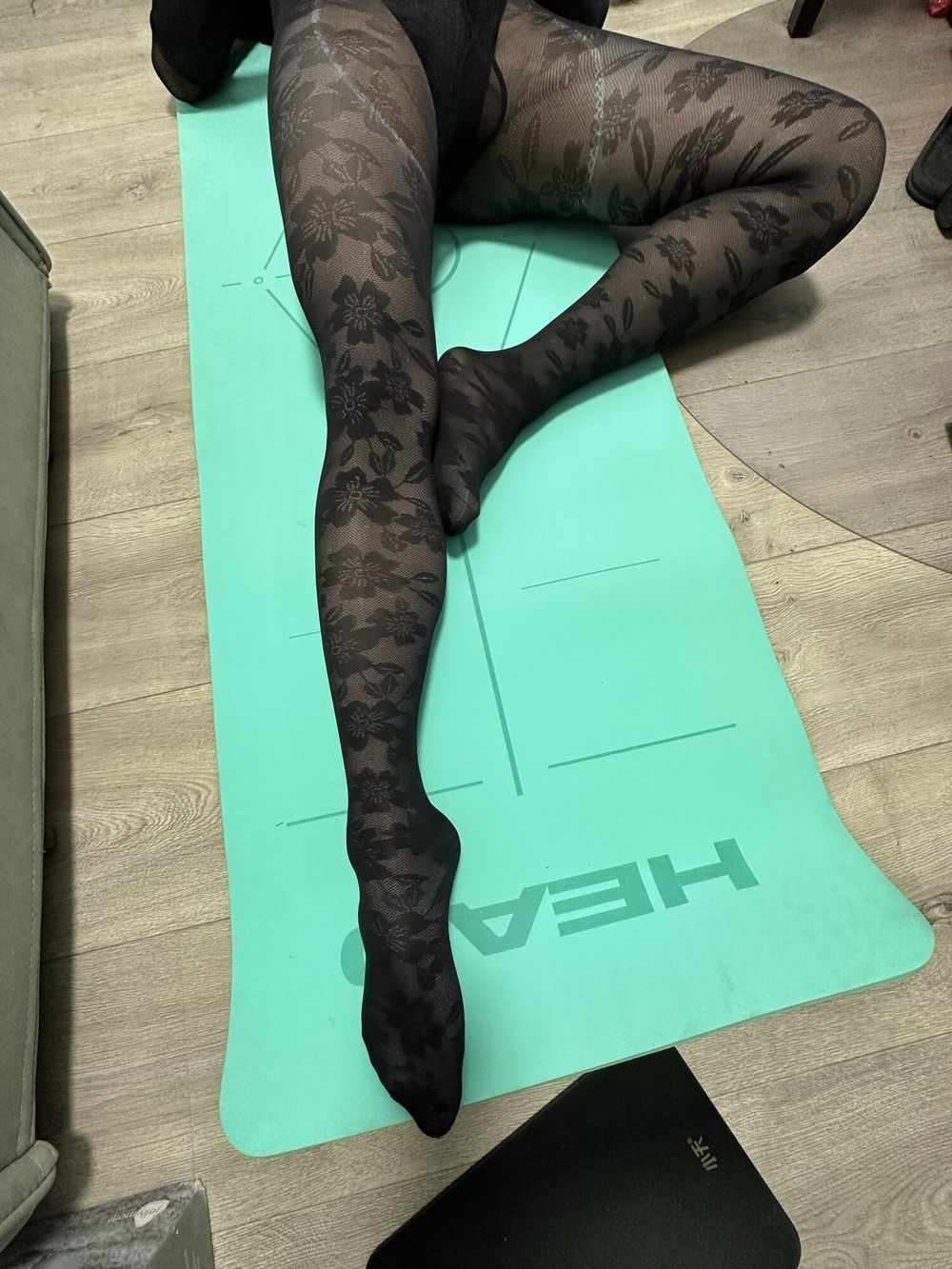 Yoga in pantyhose #5