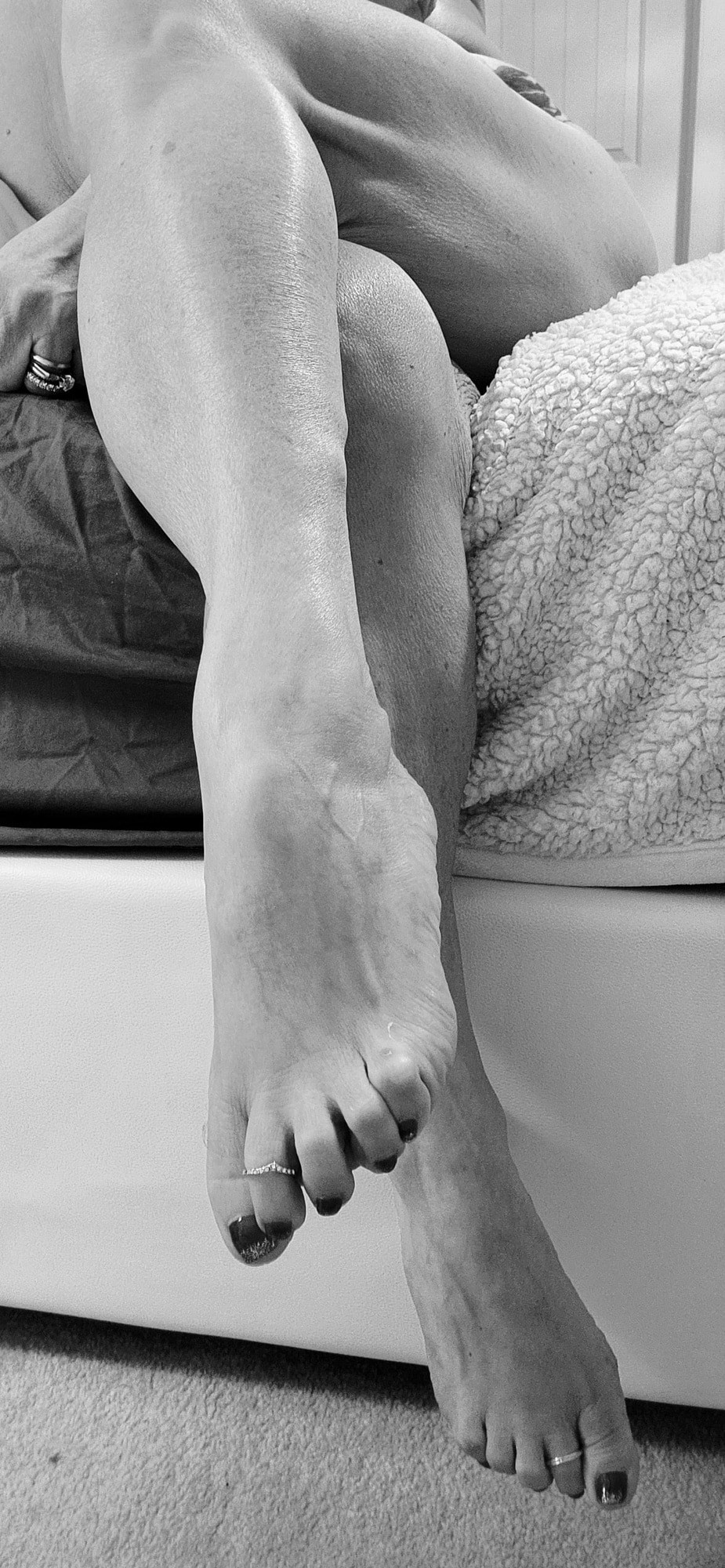 Mmm, who's gonna suck them?