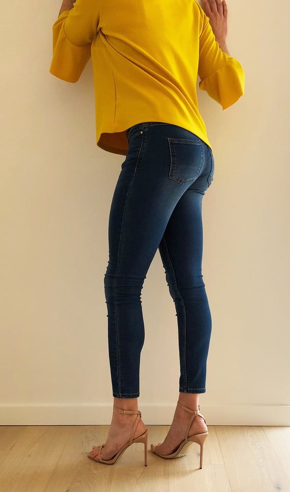 Jeans & visible thong #3