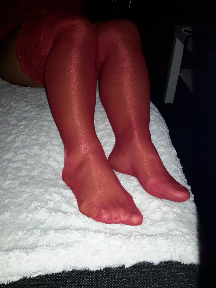 Feet in nylon/pantyhose #4