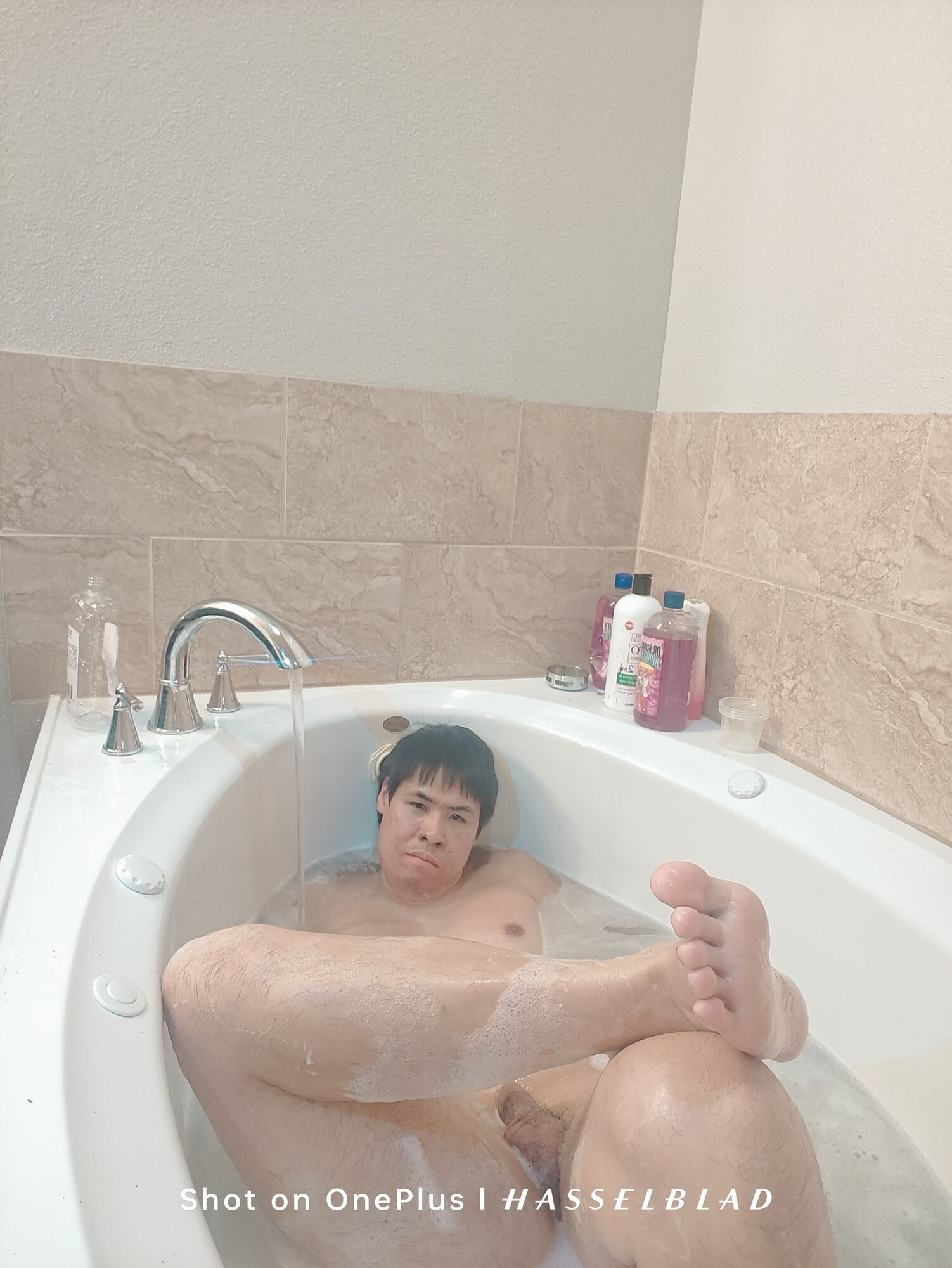 Model mandi solo pria 