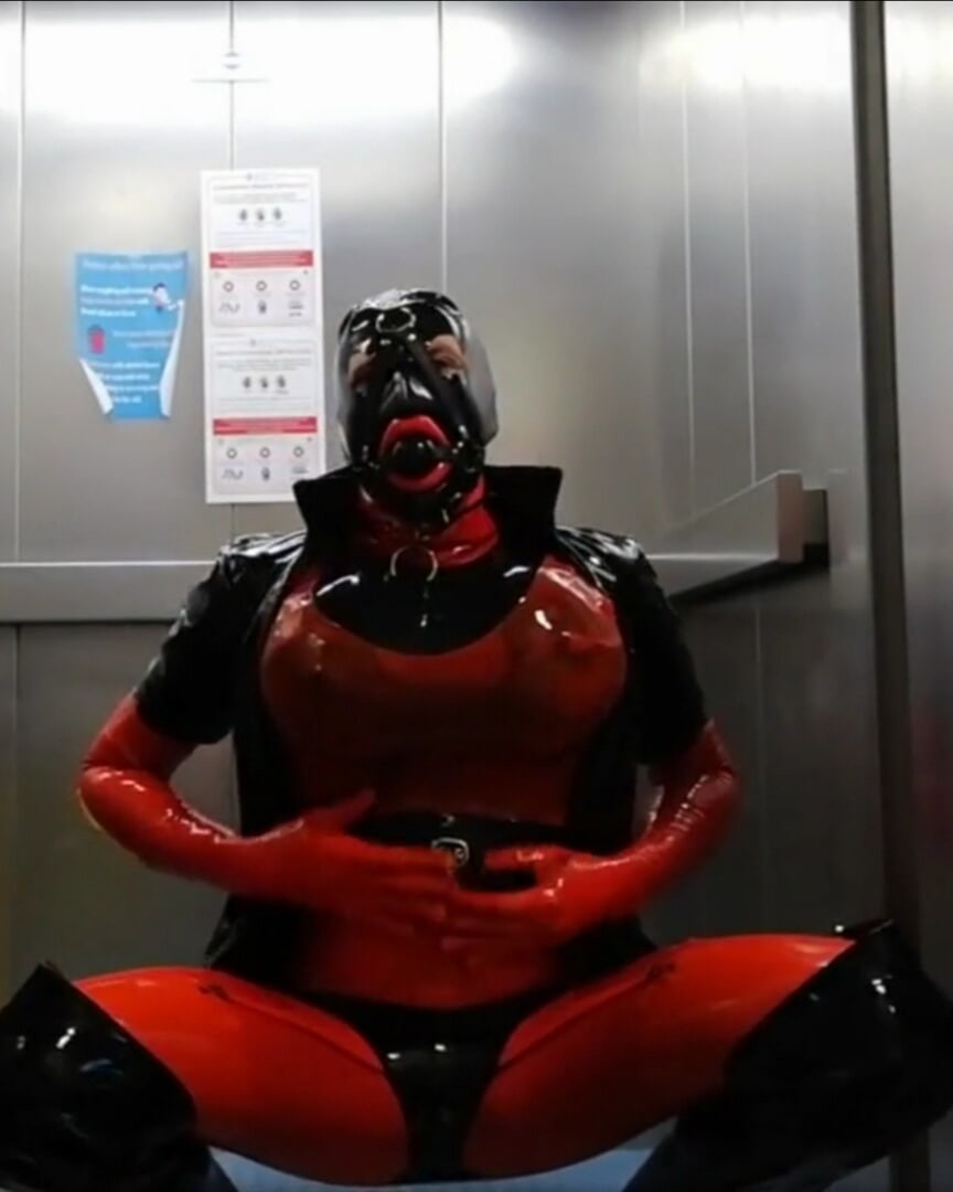 Alison in rubber #11