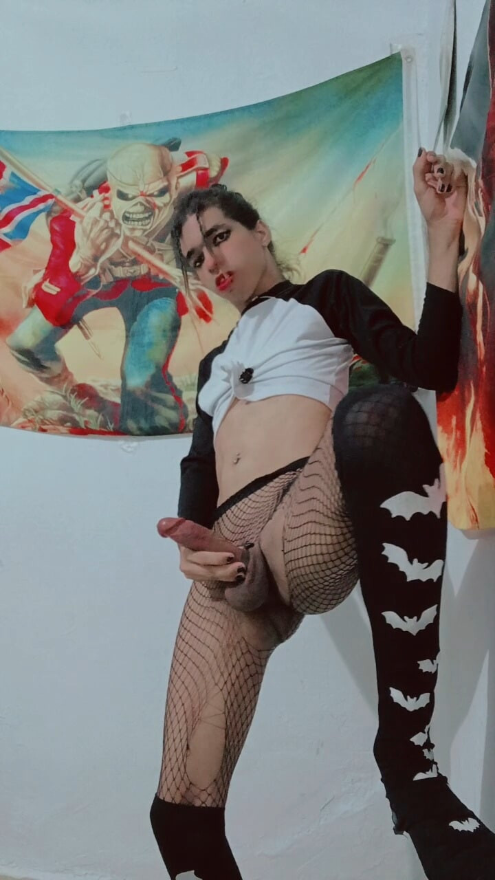 Fodendo bunda linda da puta traveca nua de sobretudo  #16