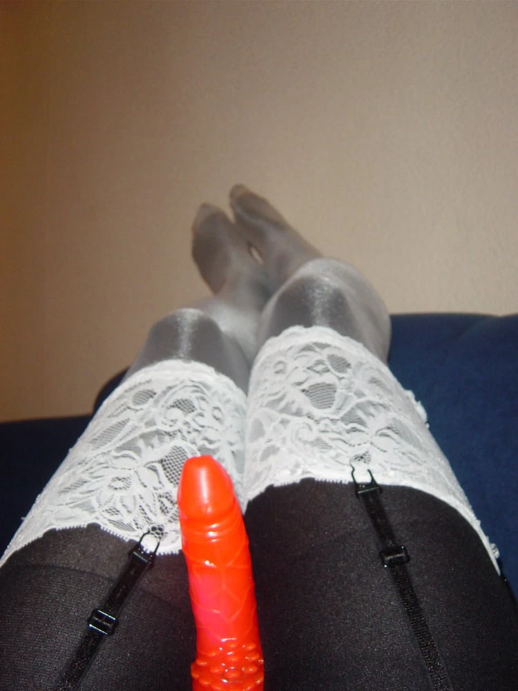 Nylons, Feet and Heels #28