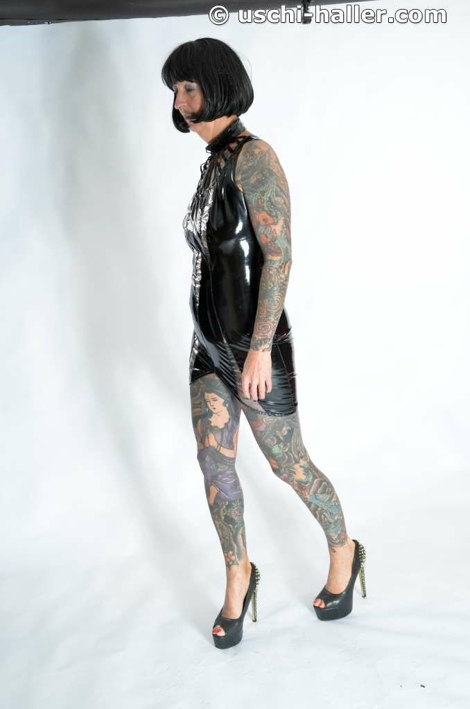 Photo shoot with full body tattooed MILF Cleo - 2 #49