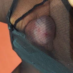 Black pantyhose 