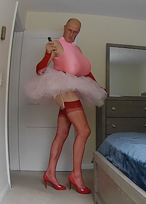 20181107 Pink Tutu and red bra #48