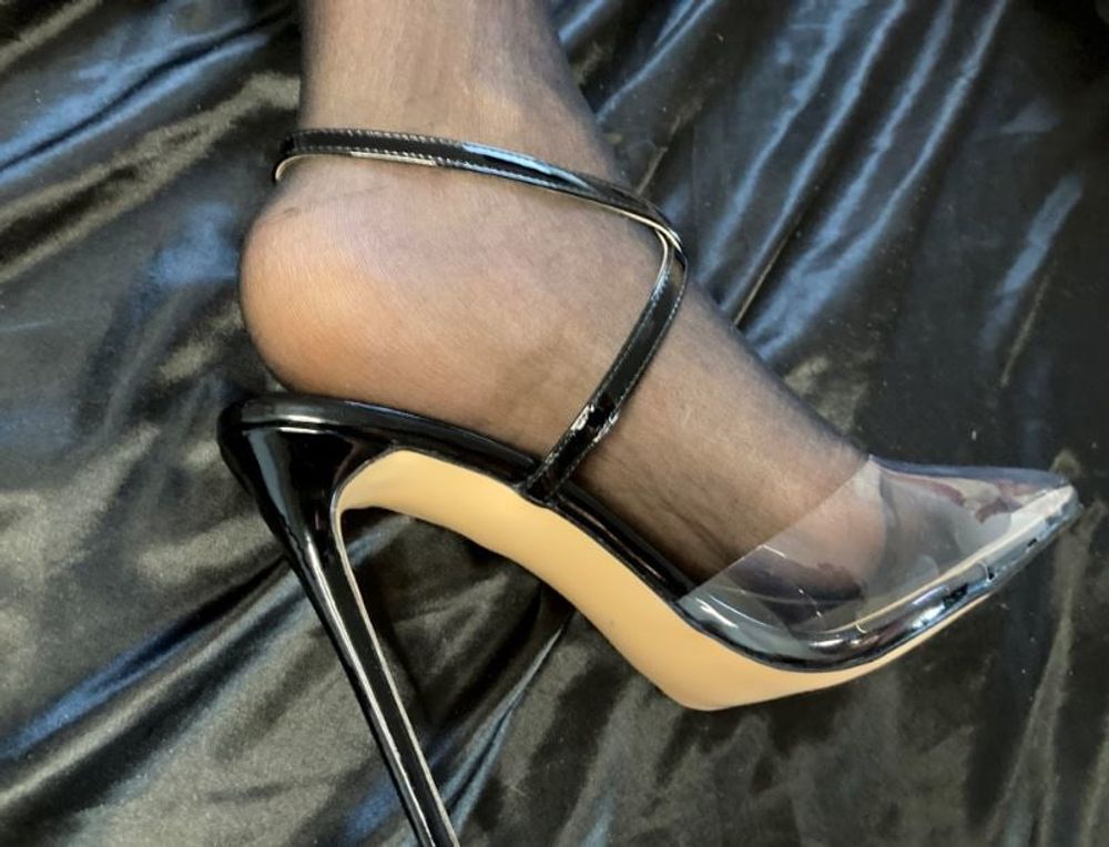 Sunday Morning new High Heels try on #11