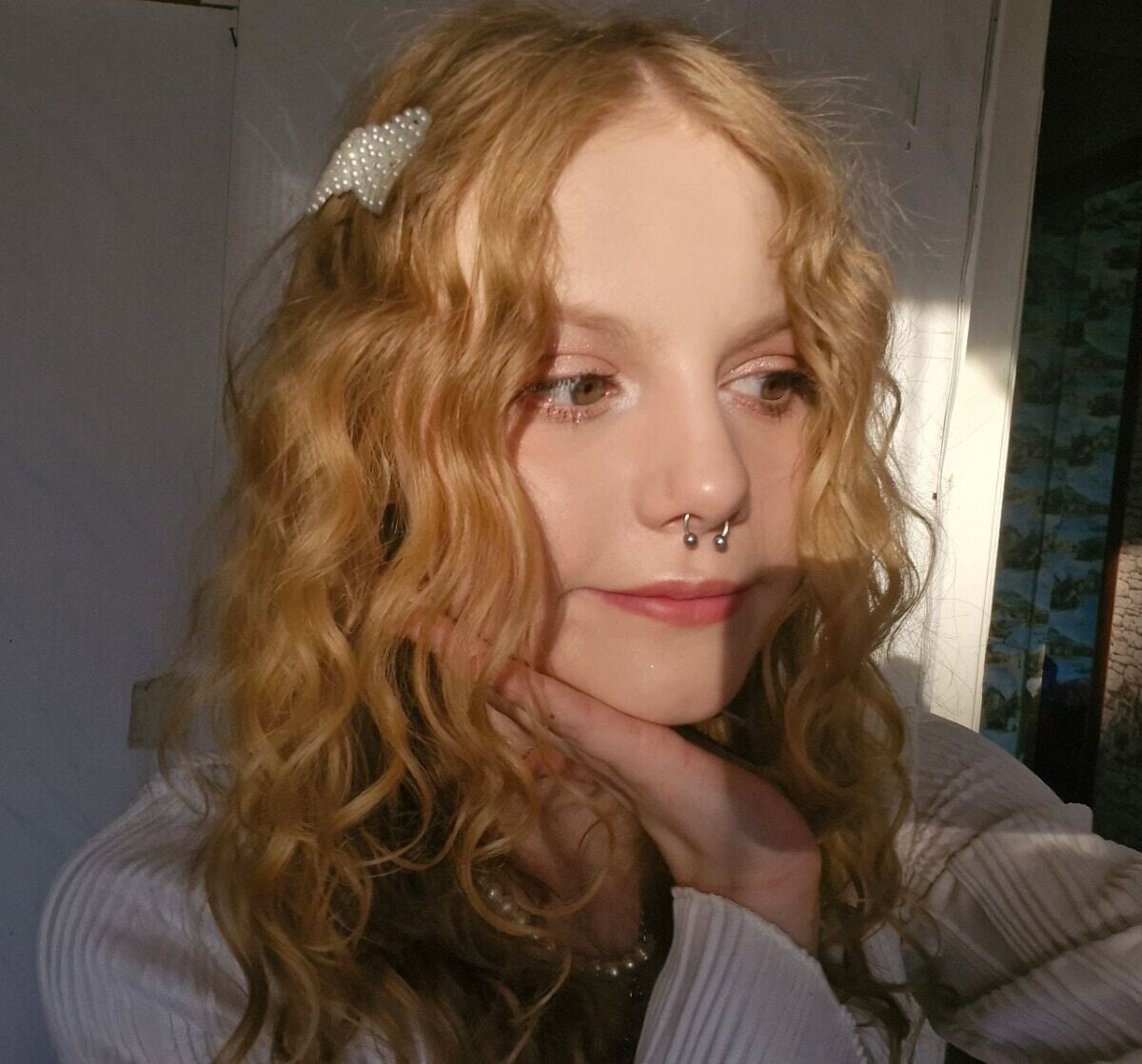 Kira Free Photos #15