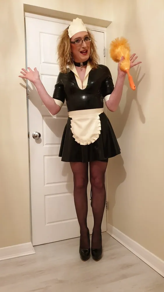 Latex Maid With A Pump Up Anal Plug Stockings And Heels 31 Pics Xhamster