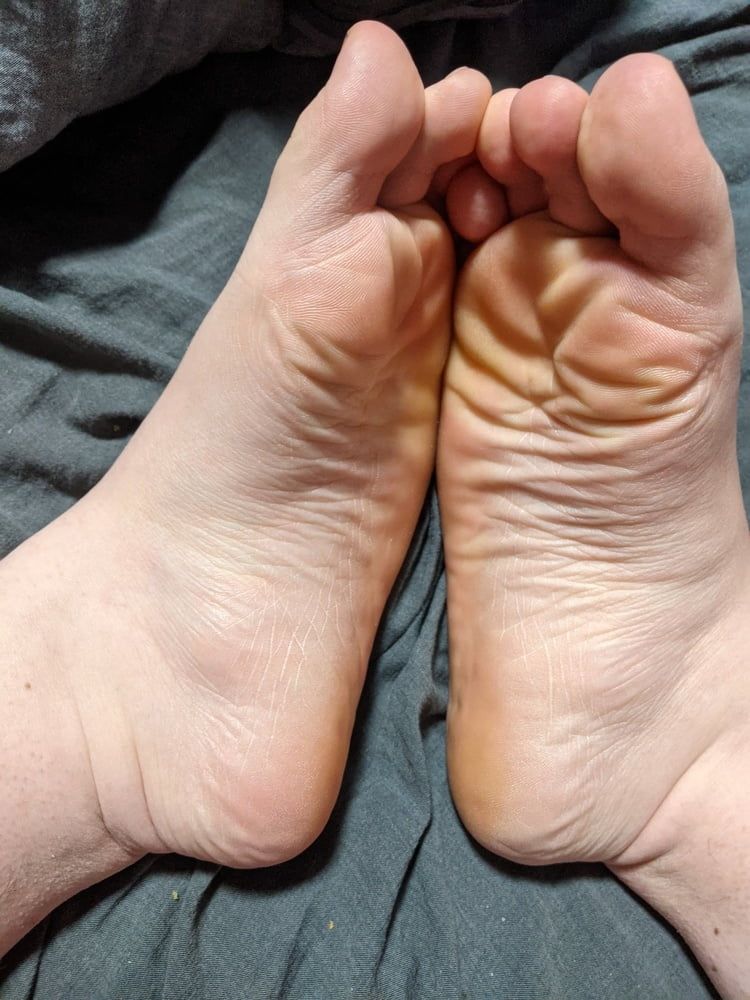Feet Pictures #1 someone need a Footjob? #5