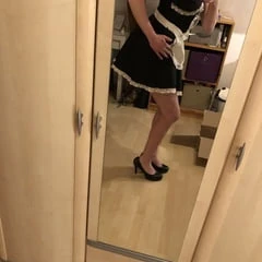 Me in Maid Uniform 