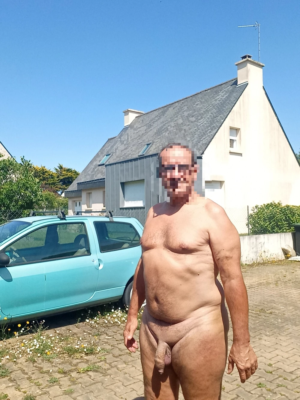 Nu dans mon jardin 