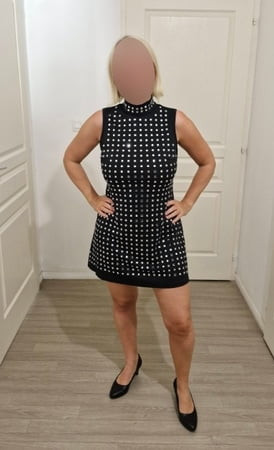 Moi en robe de soiree a strass tout simplement