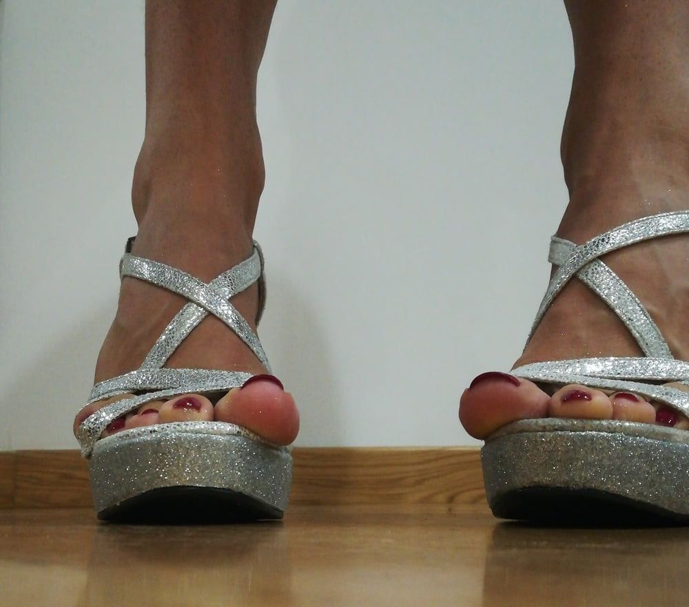 Glitter heels on the dance floor #9