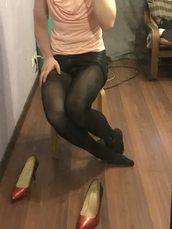 sissy secretary         