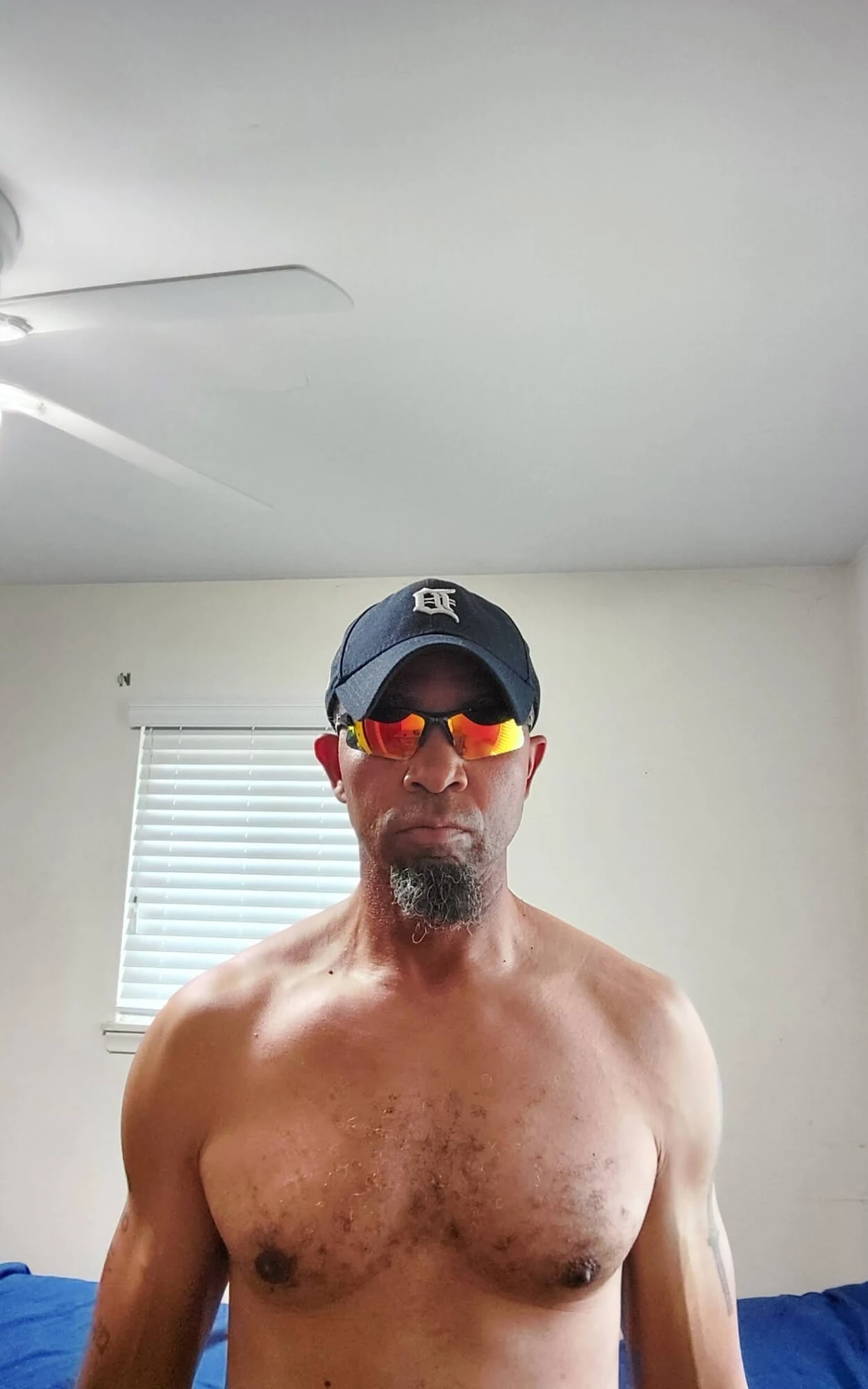 Qeezer's Cock Pics