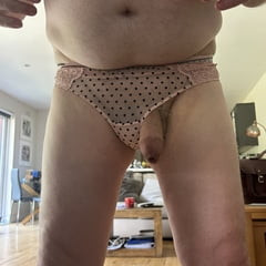 在 Knickers