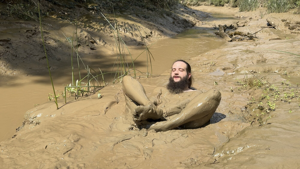 SHOT - MUD PIG IN HEAT #12