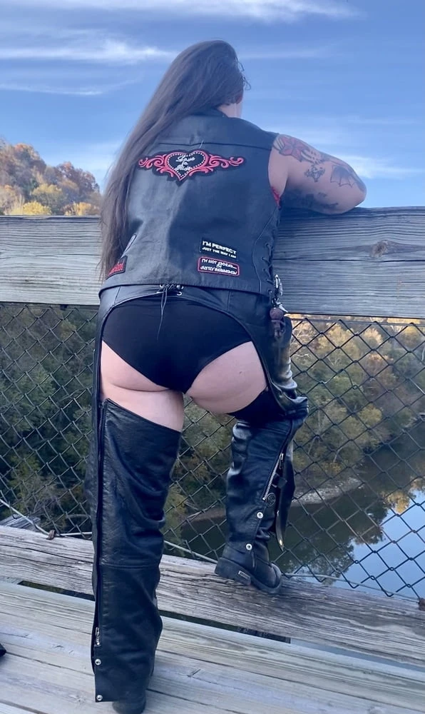 A fun photo shoot with my Harley  #6