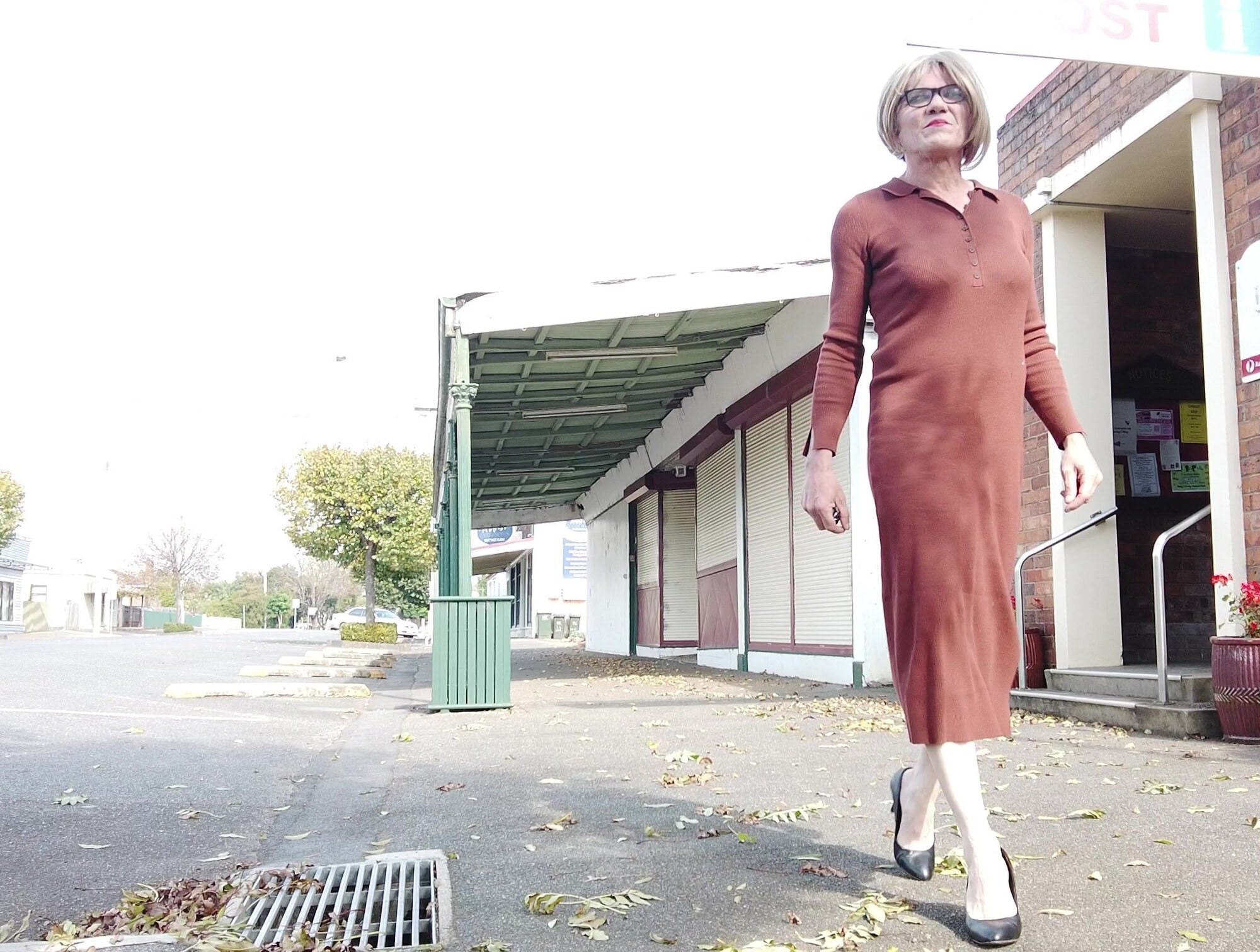 Crossdress Roadtrip - Country Town Walk