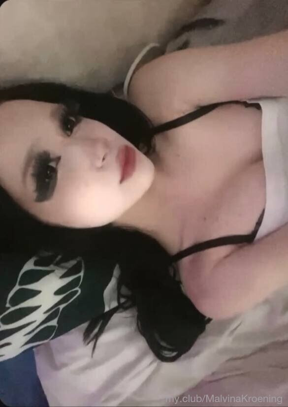 Molly Free Photos #40