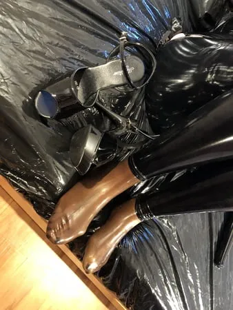 latex heels and dildo         