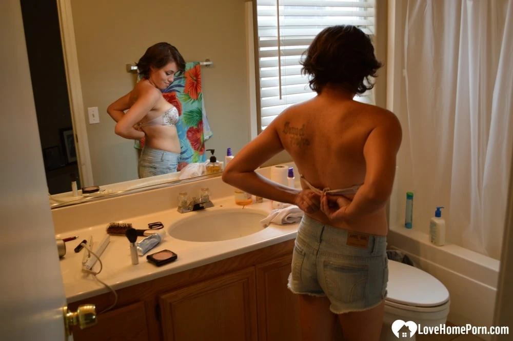 My roommate gets recorded in the bathroom #15