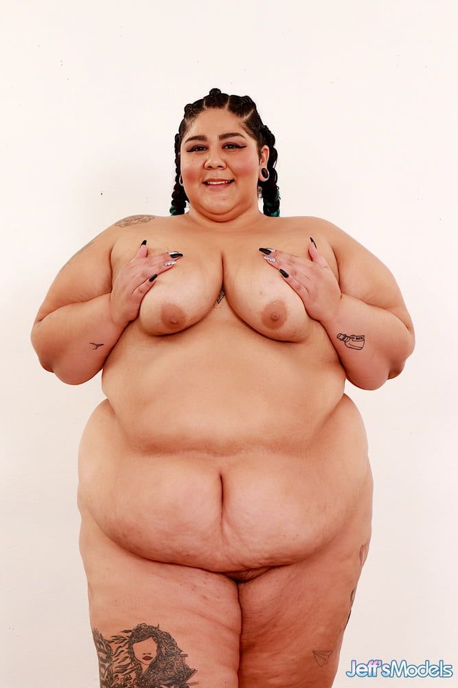 Fat n sexy BBW Crystal Blue enjoys pussy pounding #9