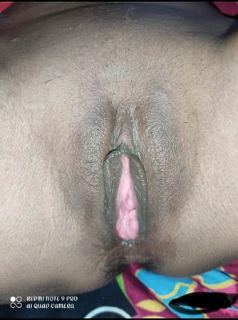 Nude Girl pussy show