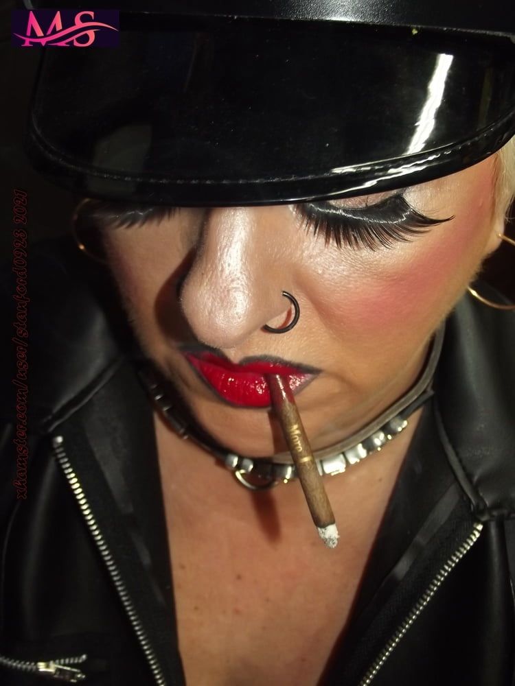 MISTRESS SMOKE POWER #16