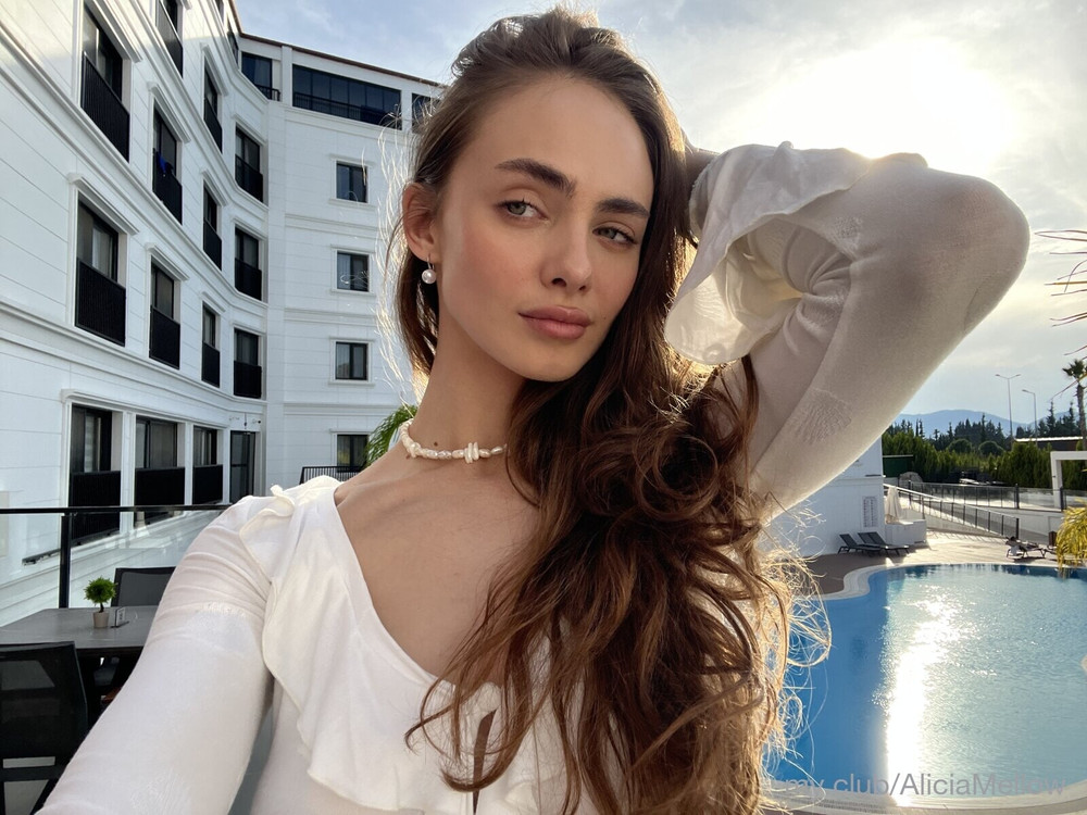 AliciaMellow Free Photos #4