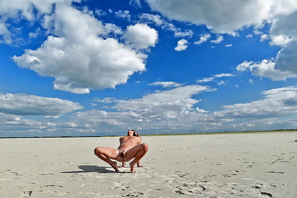 Tygra,shooting on the beach in Hambourg. #3