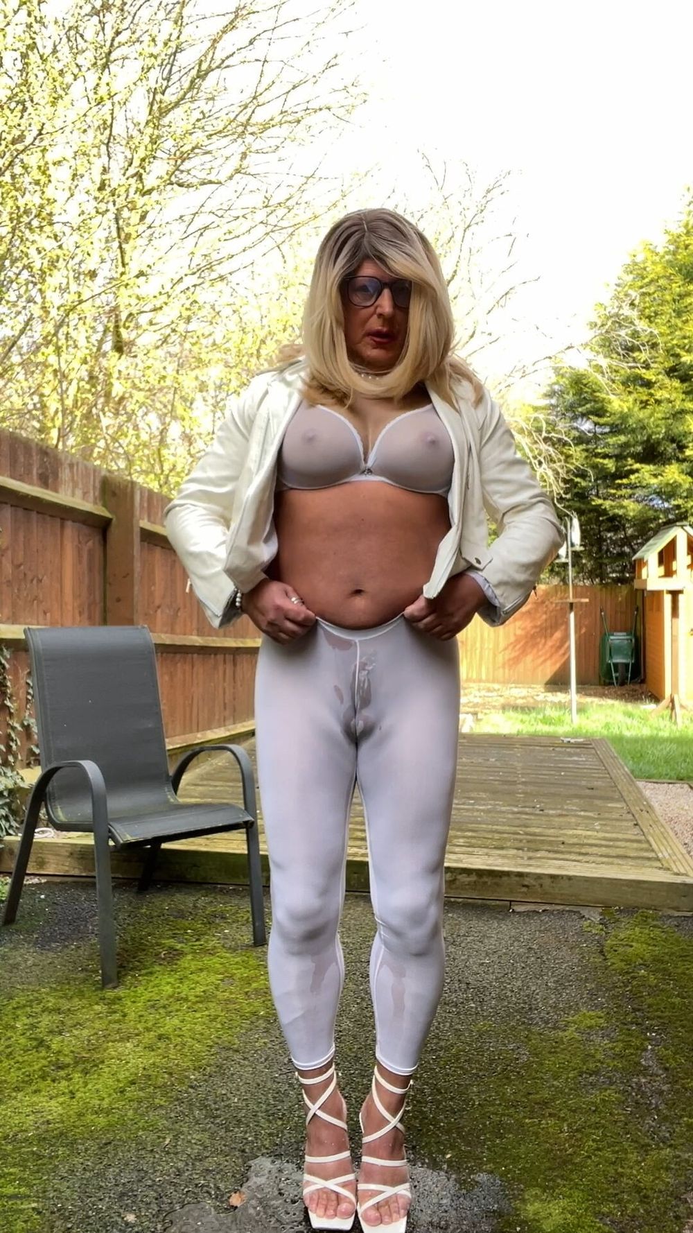 Crossdresser Kellycd2022 sexy milf in white leggings  #51