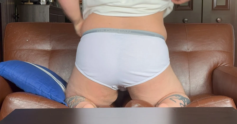 Showing off in my Gildans #3