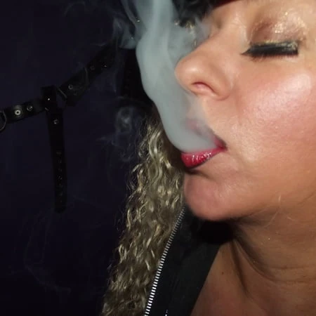 SEXY MOM 37
