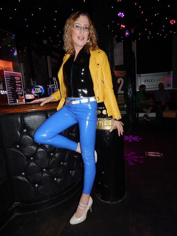 Latex Jeans and Top n the Pub #14