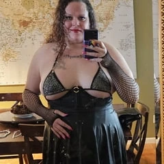 Trans BBW in Dommy Mommy outfit