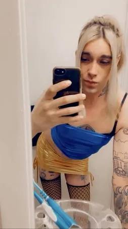 blue and yellow slut         