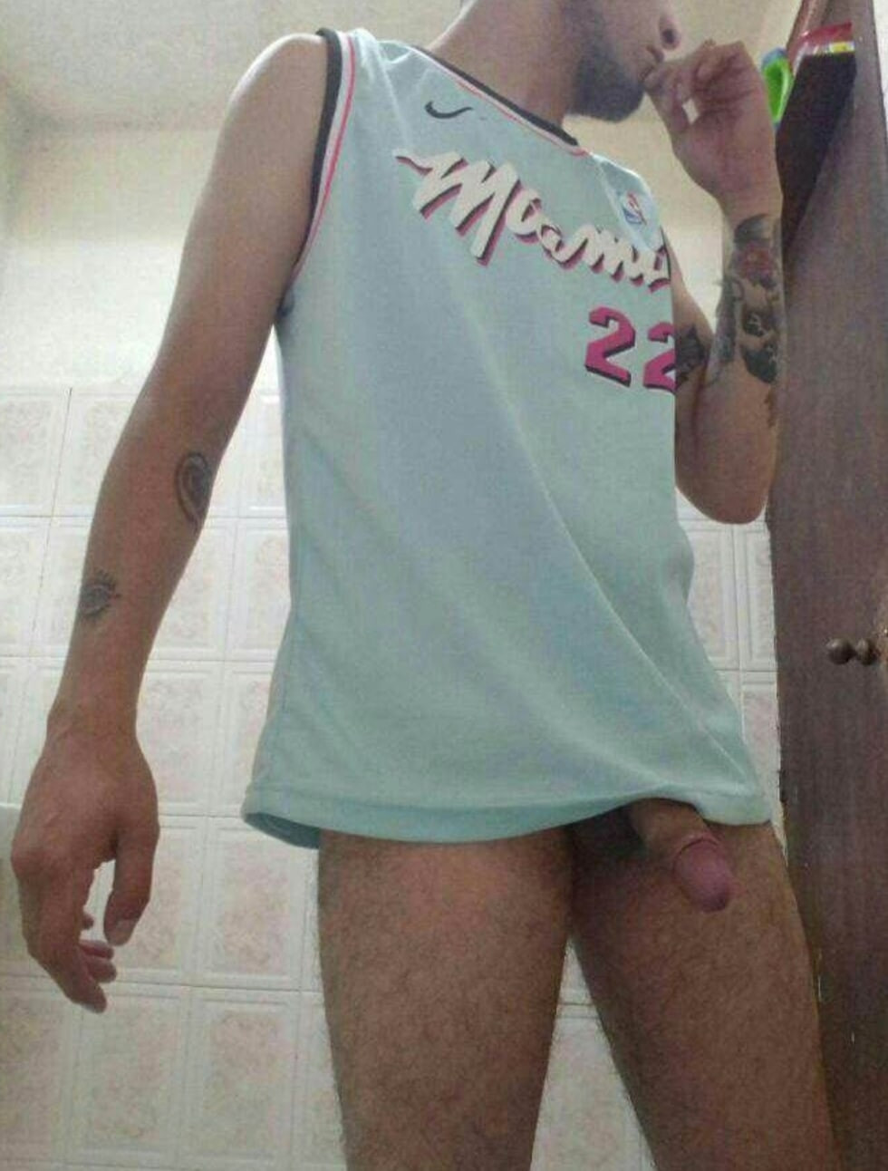 Alguien..?? 😈