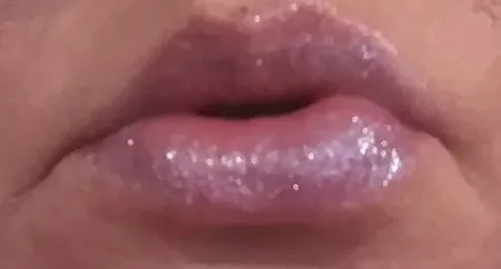 juicy lips         